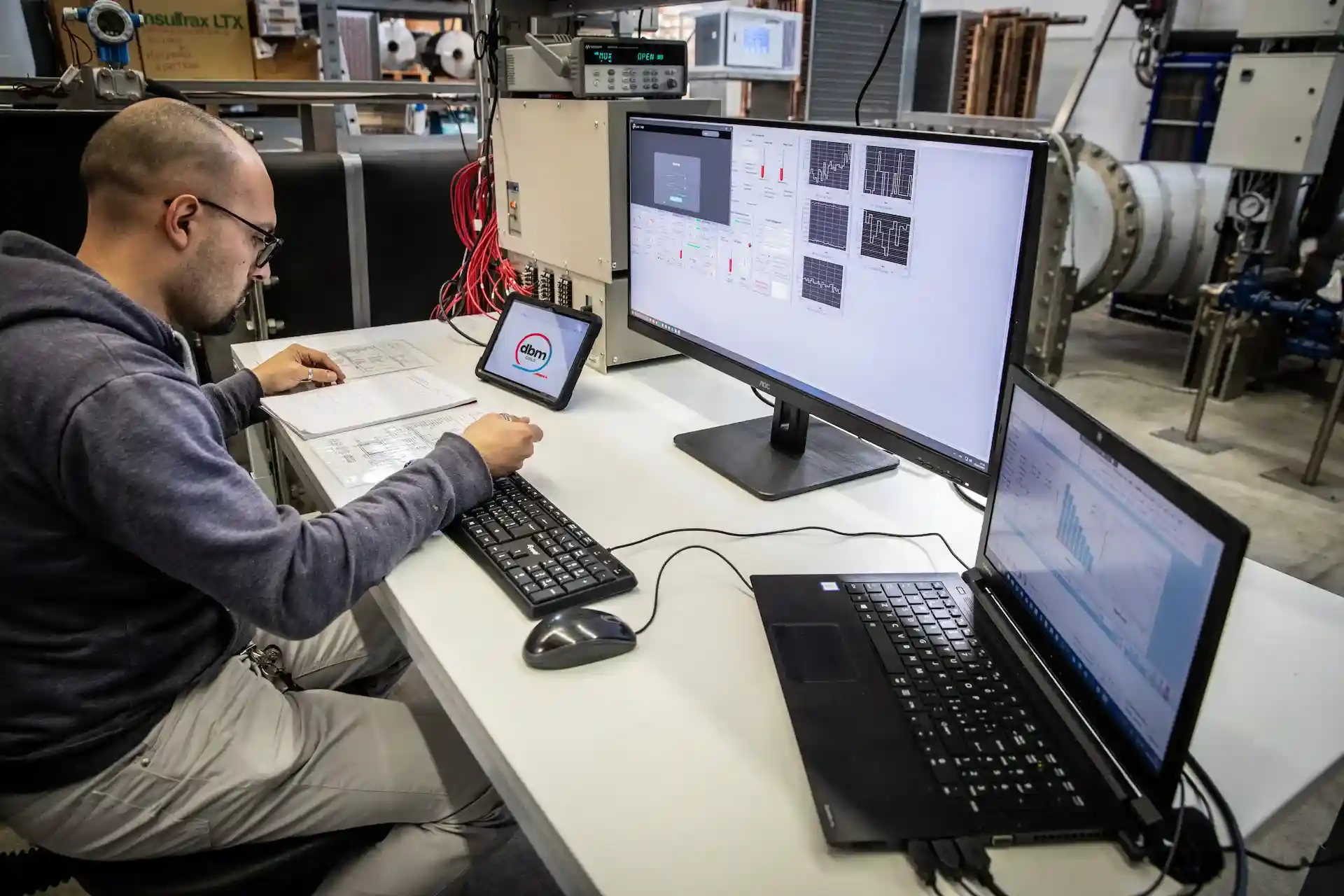 tecnico controllo qualità monitoraggio collaudo finale